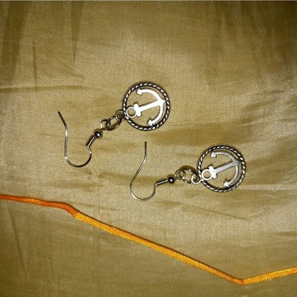 His&hers anchor charm set - Picture 6 of 8